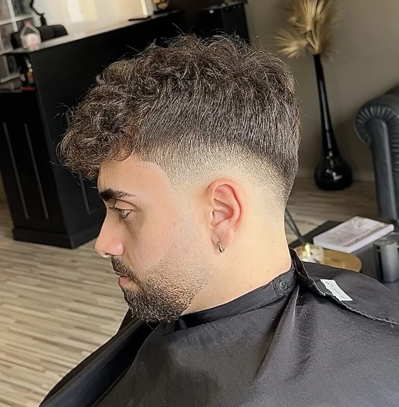 Taglio con sfumatura bassa e volume