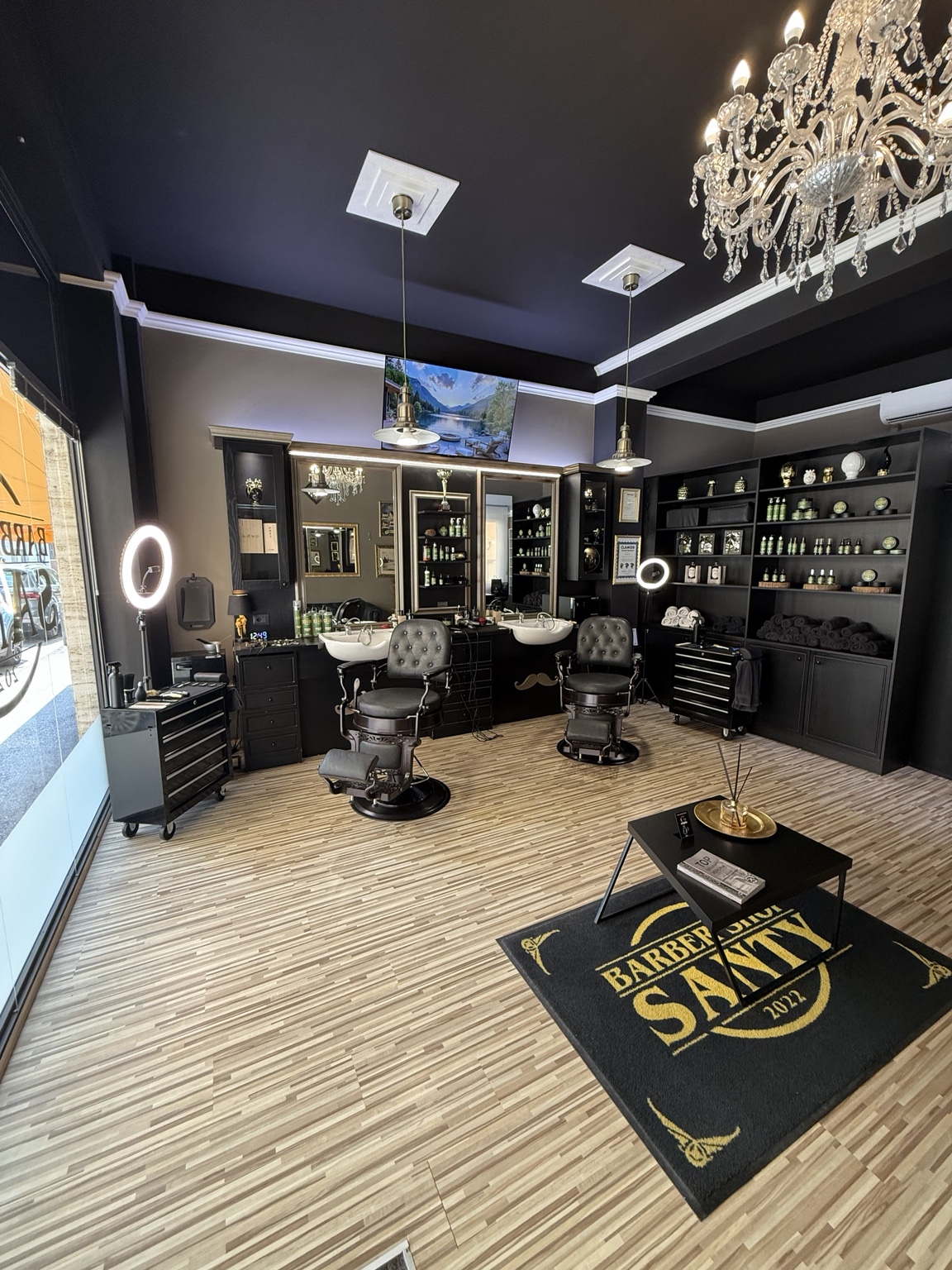 Interno del Santy Barber Shop